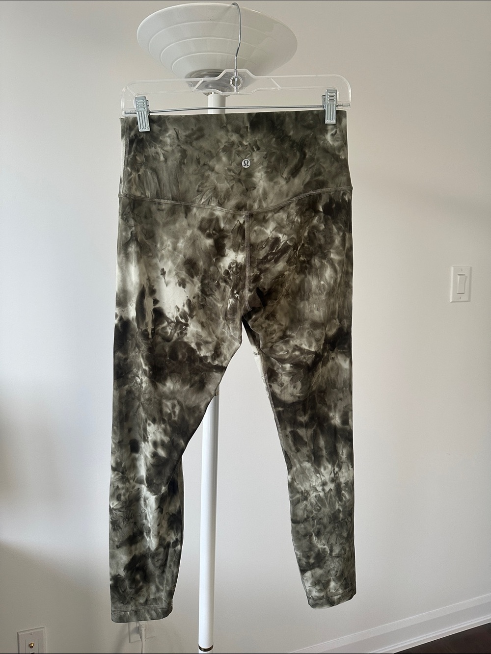 Lululemon Align Pant 25" in Diamond Dye Light Sage Army Green Dark Olive.